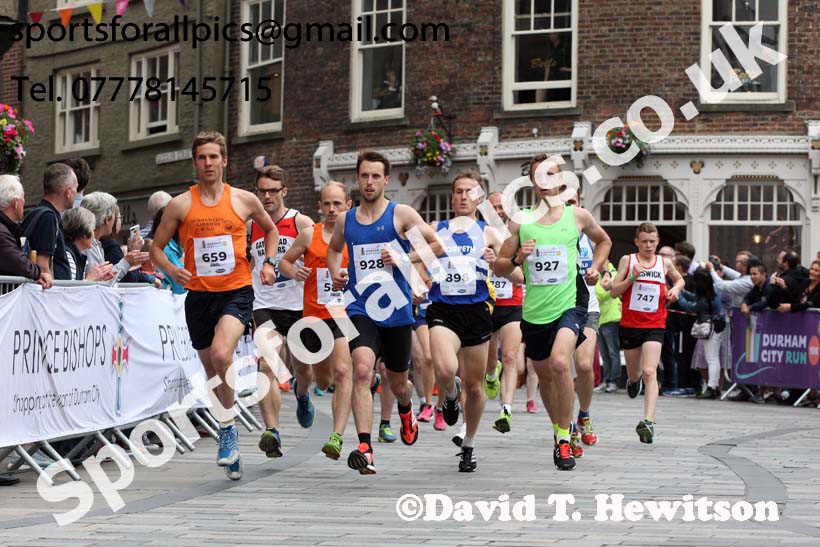 Start of the 2017 Durham City Run 5k and 10k Road Race. Photo: David T. Hewitson/Sports for All Pics